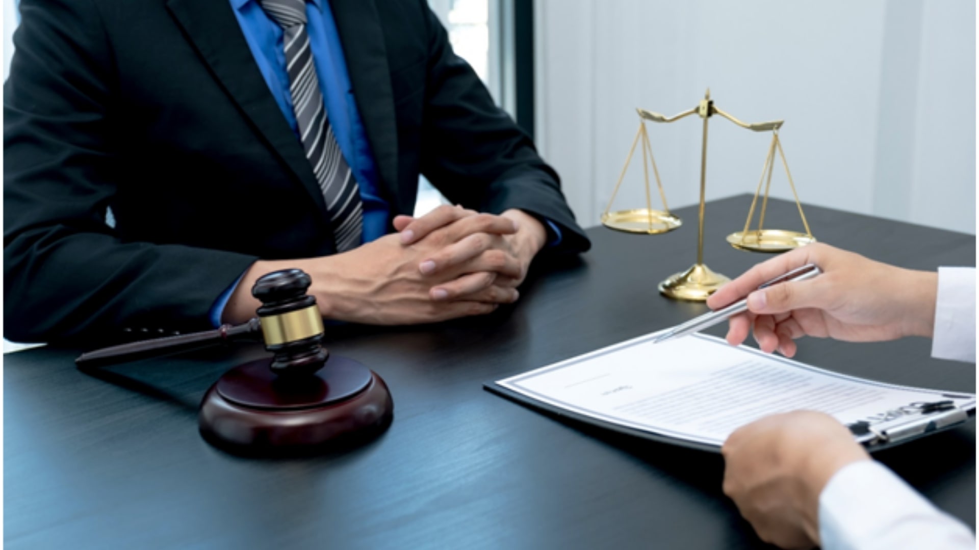 The Impacts of Commercial Lawyers in Negotiation Equipment Rental Agreements